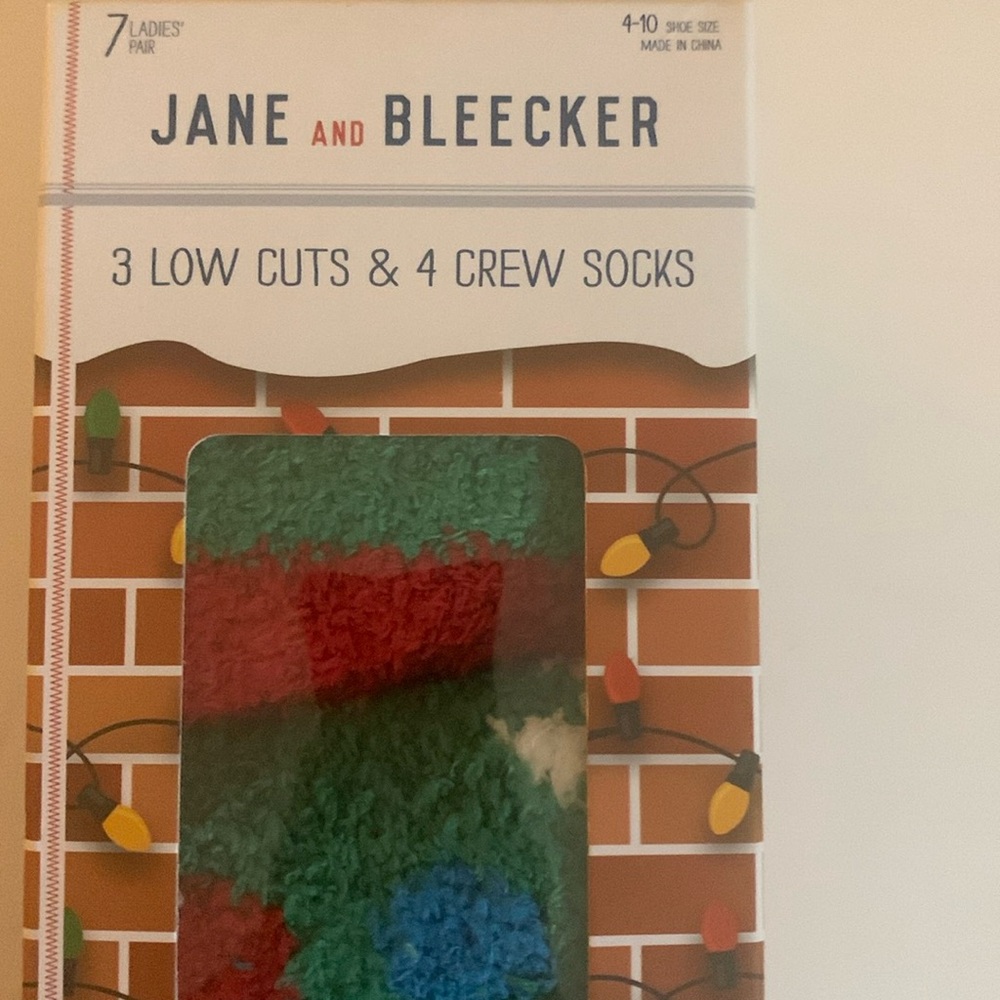 Jane and Bleecker 3 low cuts & 4 Crew socks, New in Nice Gift Box